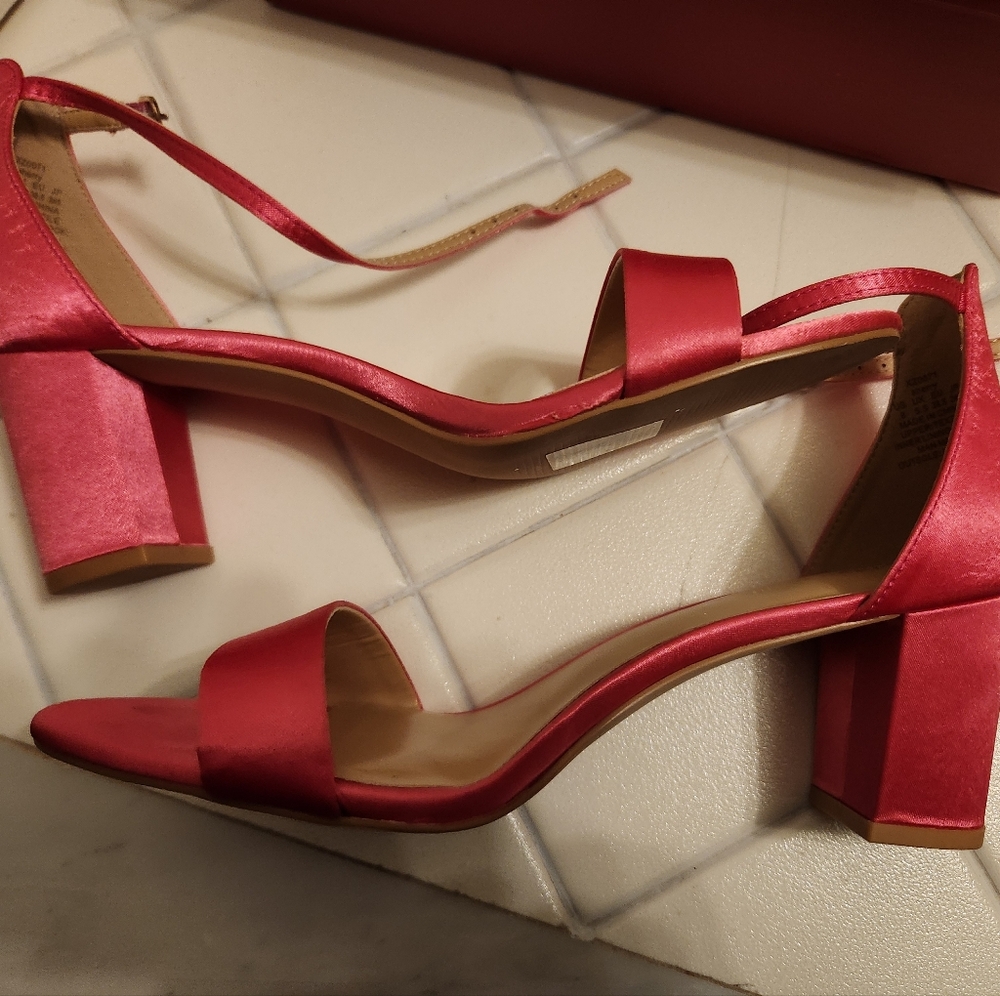 Women's Hot Pink Satin Block Heel